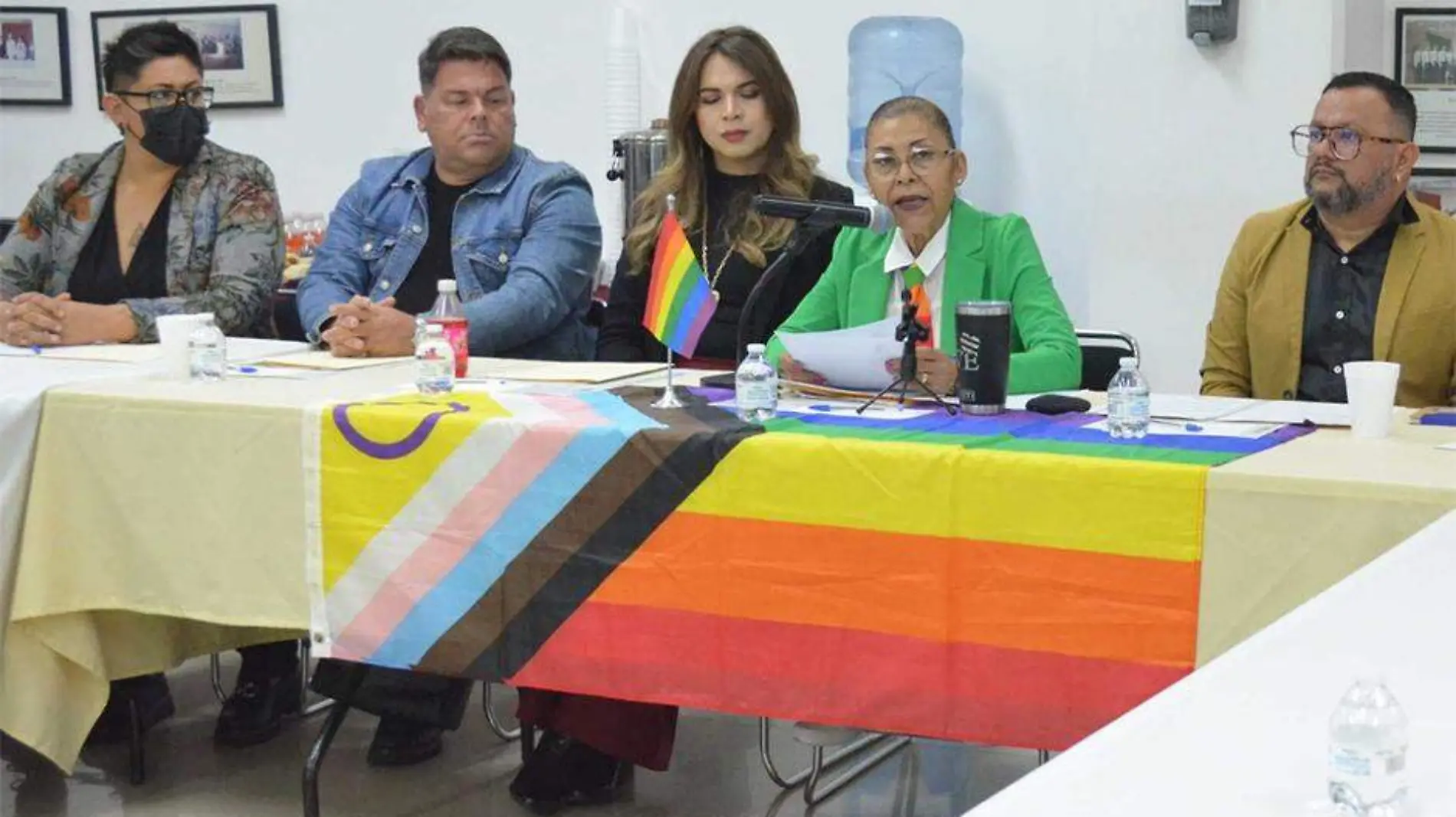 Congreso recibe Manifiesto LGBTTTIQ